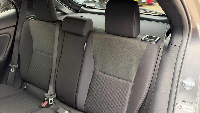 Toyota Yaris Cross 1.5 Hybrid Design 5dr CVT Hybrid Estate